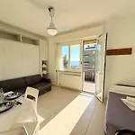 Ligure מלון דירות 4*