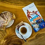 Ligure شقة فندقية 4*