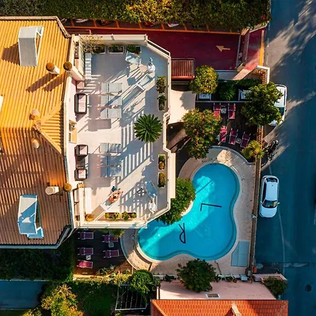 Apart Otel Ligure 4*