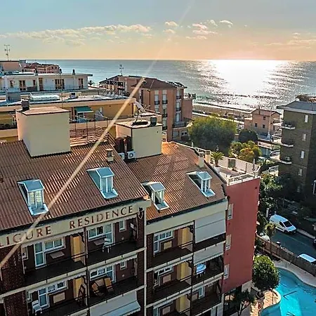 Ligure Aparthotel 4*